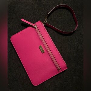 Kate Spade Pink Wristlet 🩷